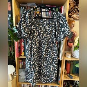 Old Navy Green and Black Smocked Dress